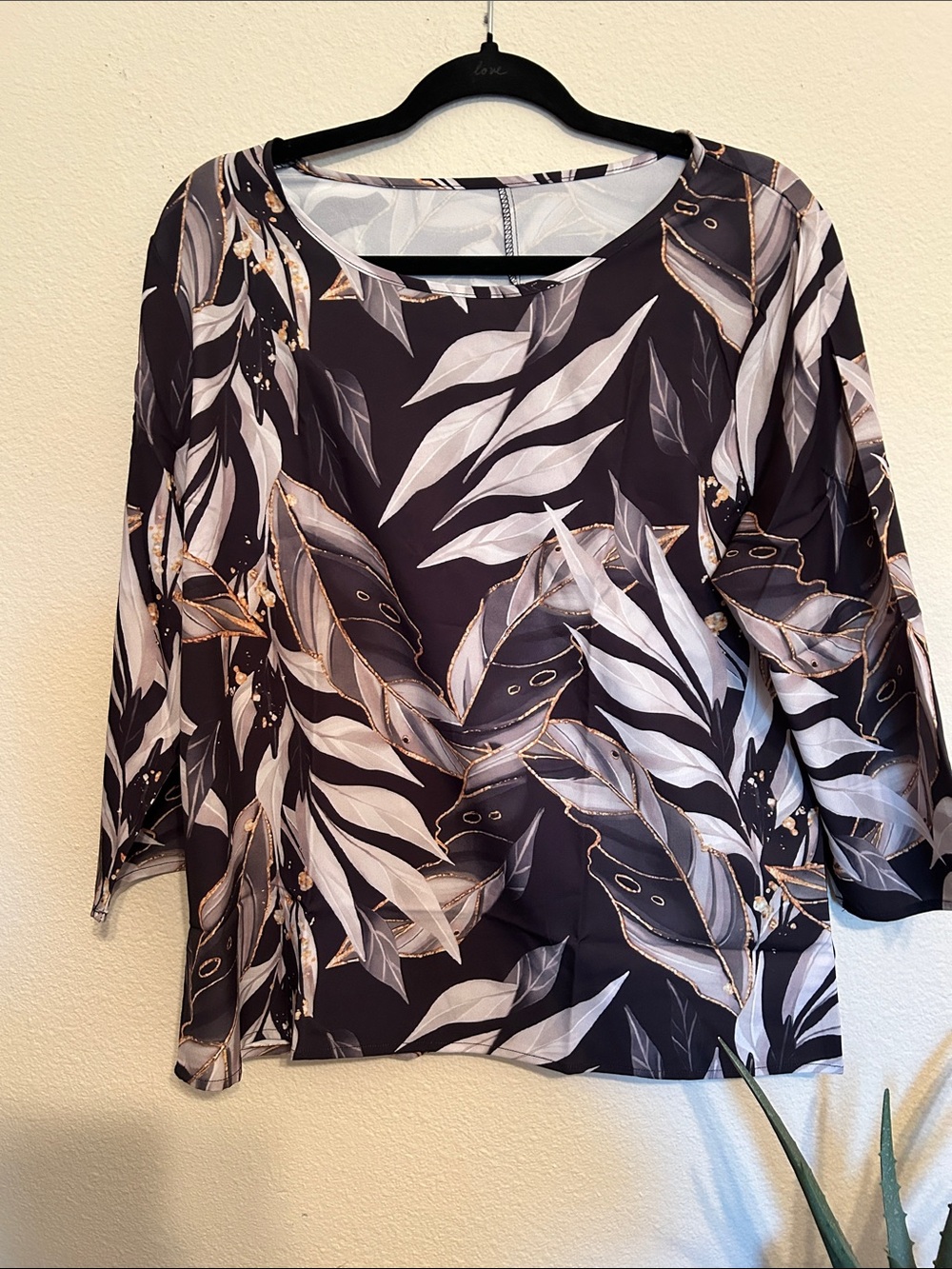 Women's Black Botanical Print Blouse - Elegant Leaf Pattern